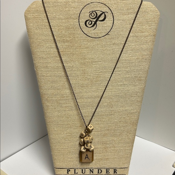 Scrabble piece A necklace - Picture 2 of 3